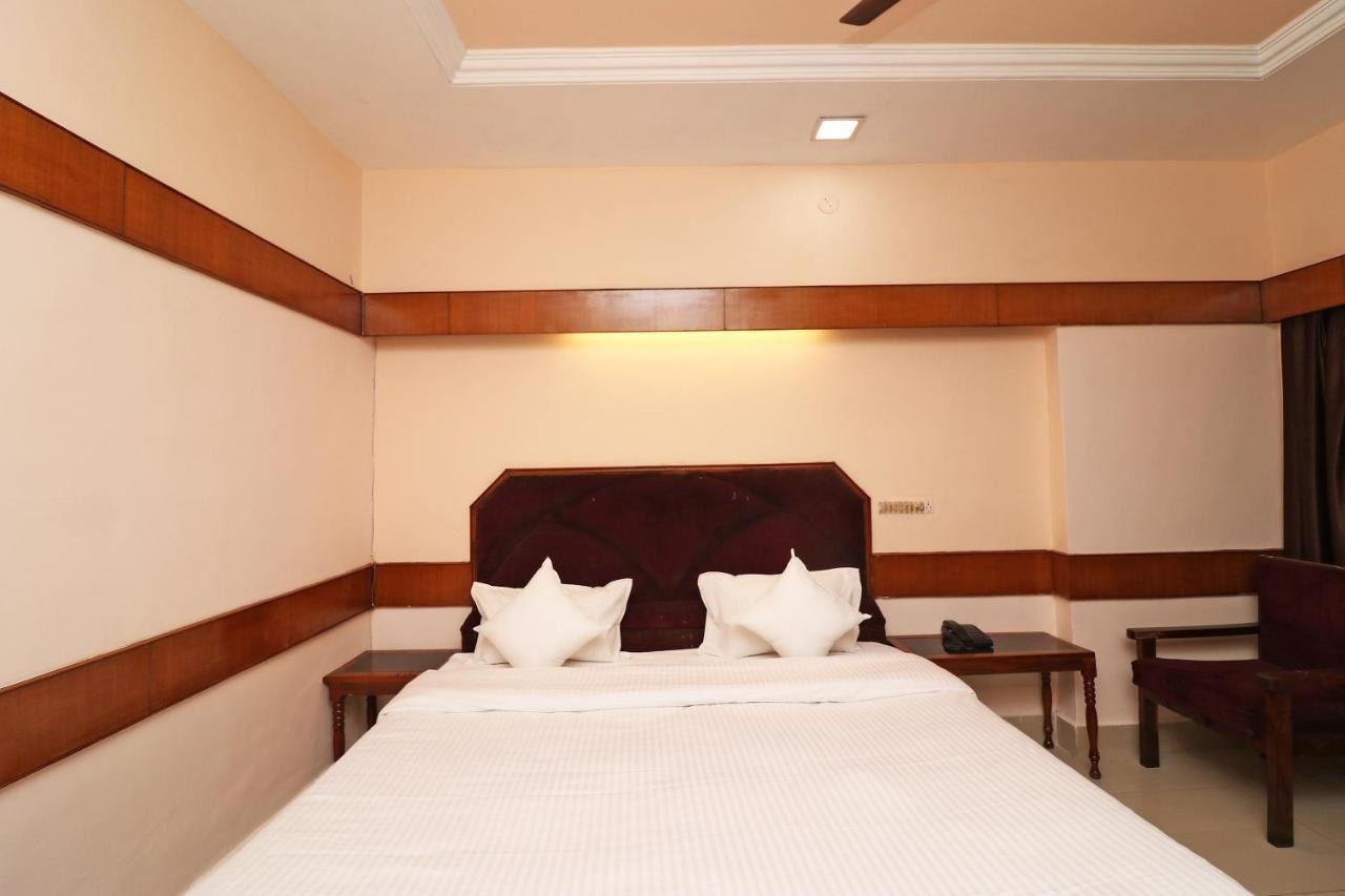 Spot On 37002 Hotel Natraj Bilaspur  Bagian luar foto