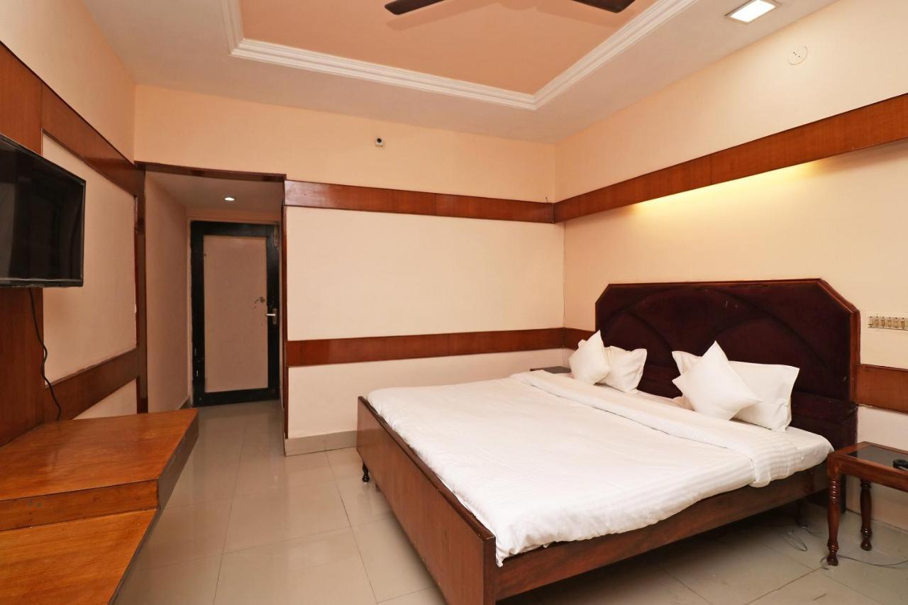 Spot On 37002 Hotel Natraj Bilaspur  Bagian luar foto